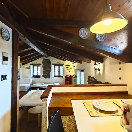 Hostdomus - La Casa Dello Gnomo Apartamento Bousson